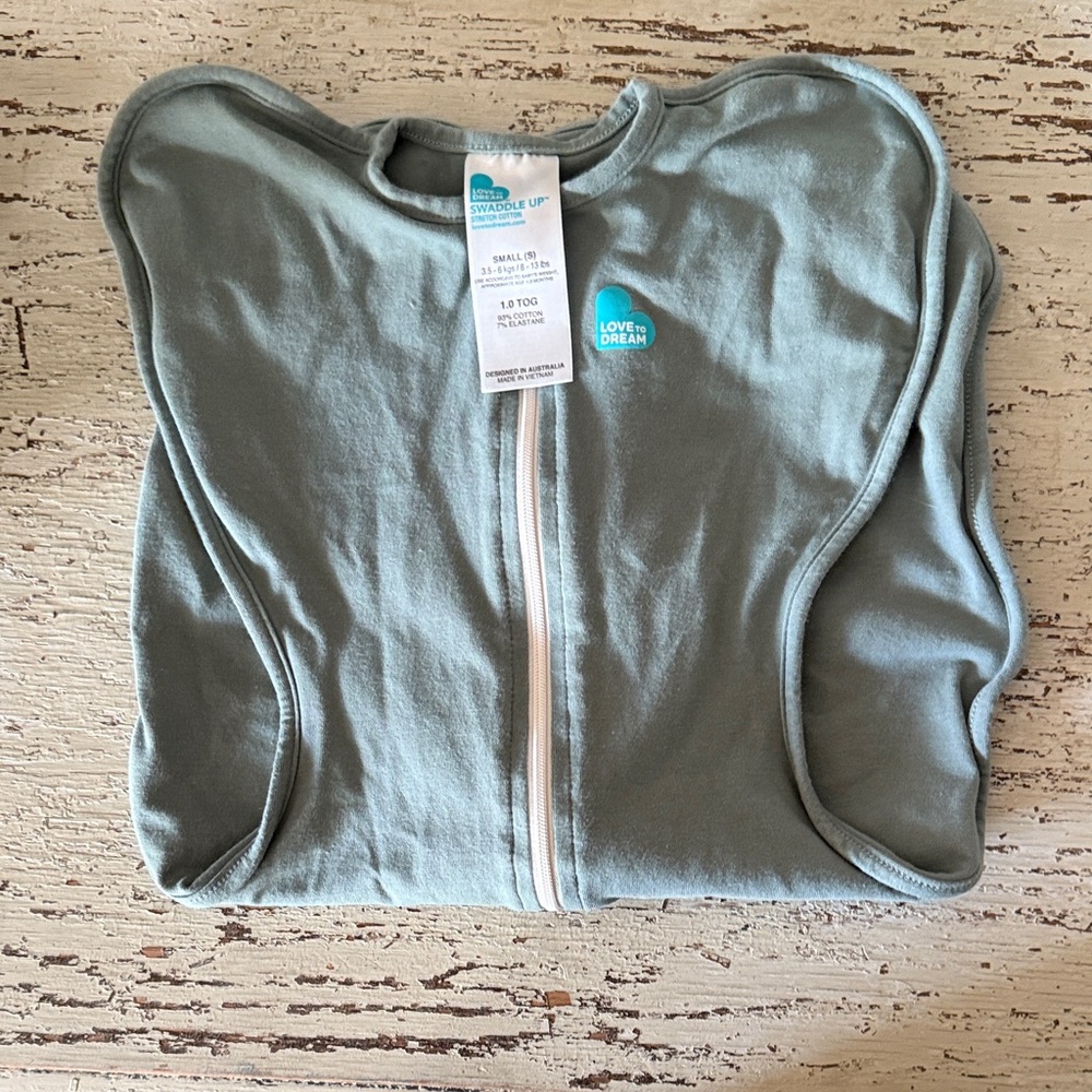Love to Dream Zip-Up Baby Swaddle set of 3 - Picture 4 of 4